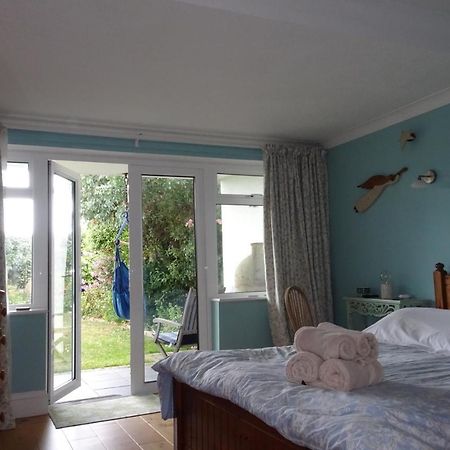 Cliff Top Garden Room Milford on Sea Exterior foto