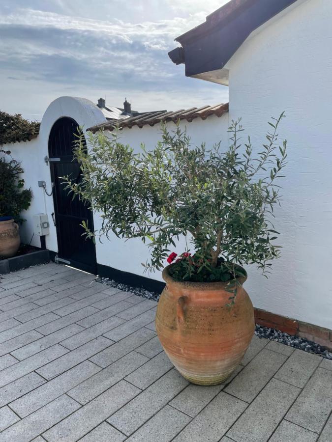 Cliff Top Garden Room Milford on Sea Exterior foto