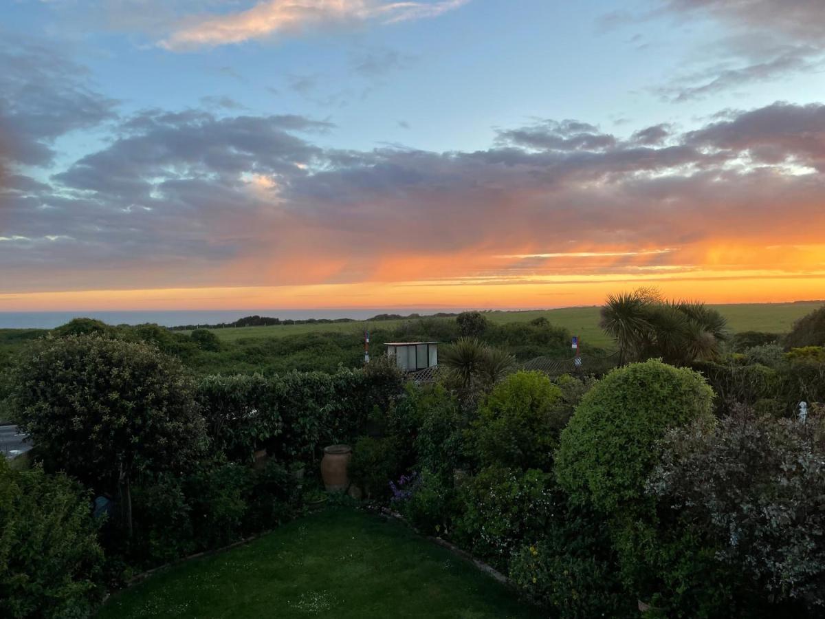 Cliff Top Garden Room Milford on Sea Exterior foto