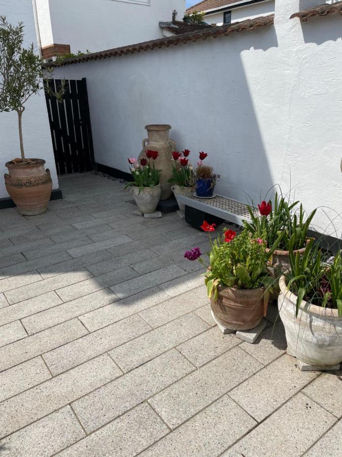 Cliff Top Garden Room Milford on Sea Exterior foto
