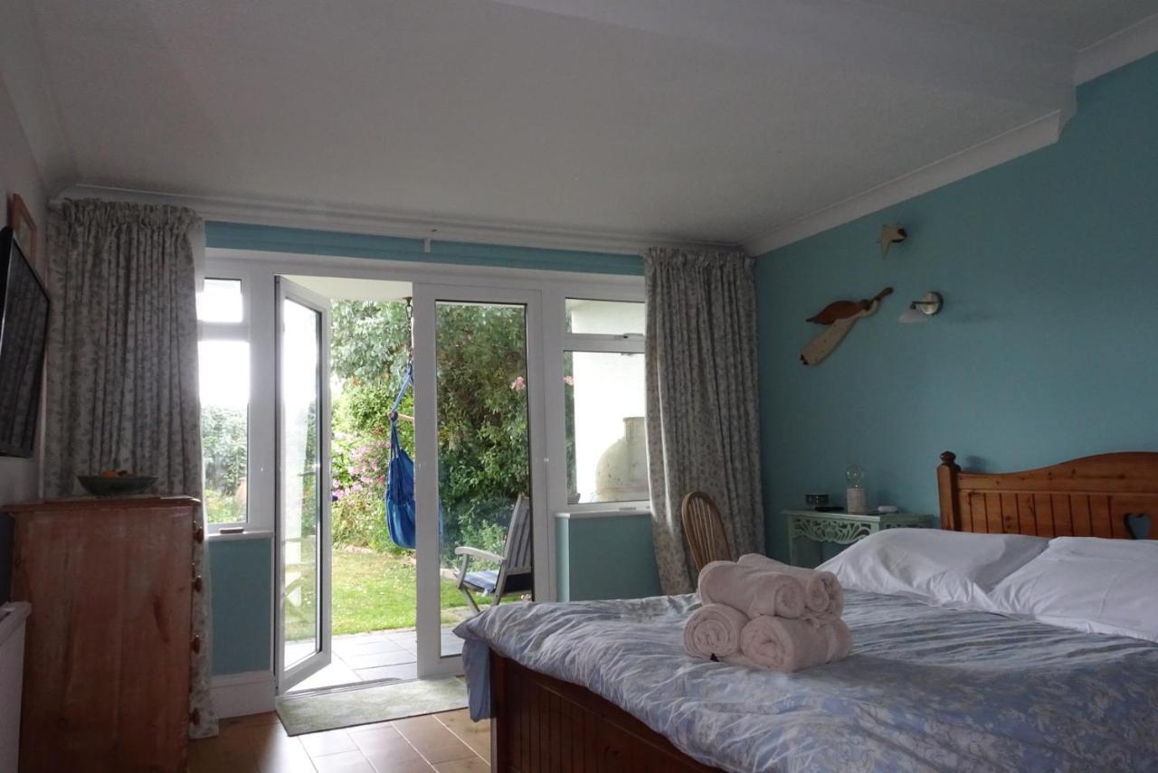 Cliff Top Garden Room Milford on Sea Exterior foto